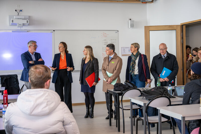 Visite d'une classe au bâtiment Landy 2